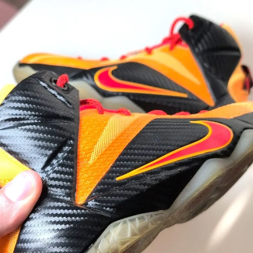 Nike LeBron 12 XII GS Laser Orange Sneakers 685181-830 Size 5.5y, Wmn 7.5